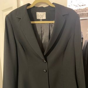 Le Suit Women's 2 Button Pantsuit